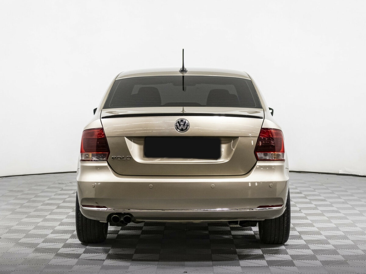 Volkswagen Polo с пробегом — 2018 год. Фото: #4