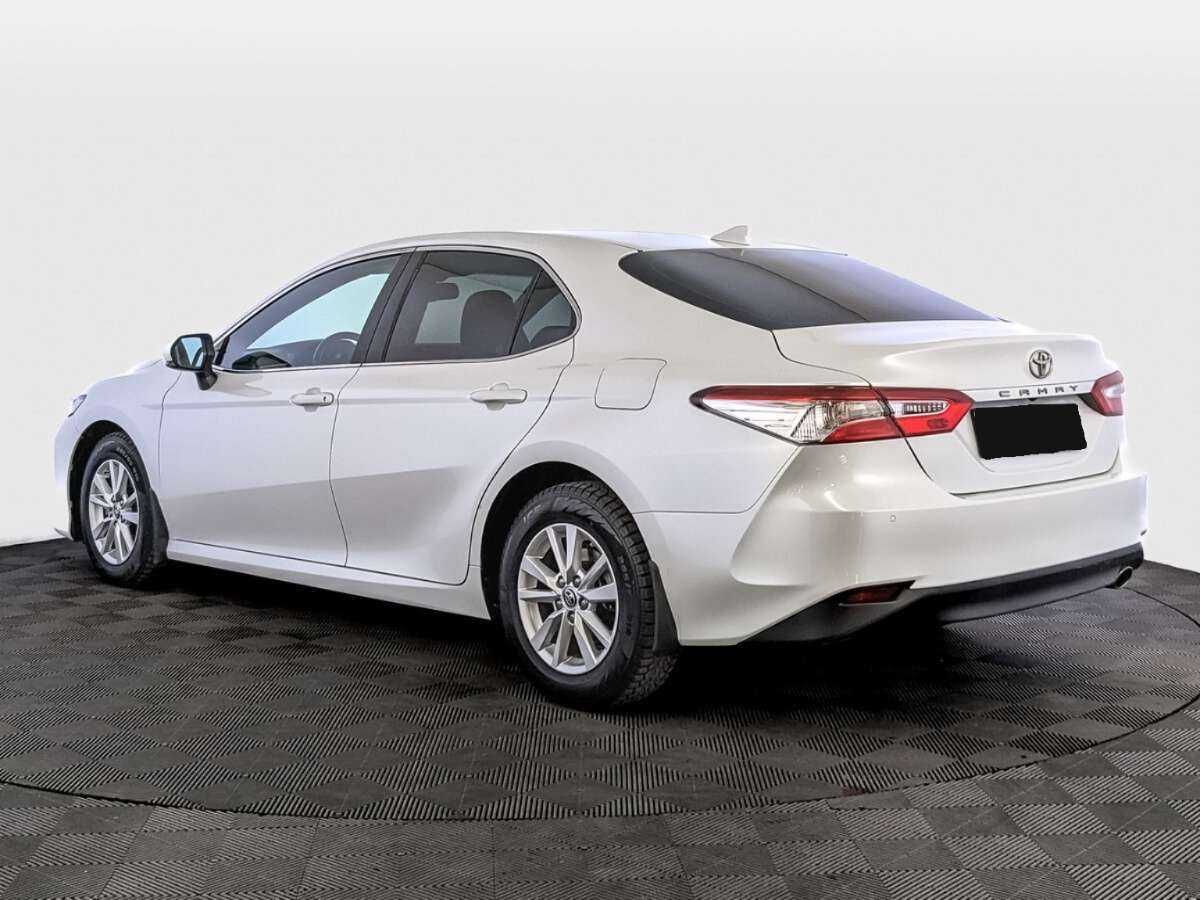 Toyota Camry с пробегом — 2021 год. Фото: #5
