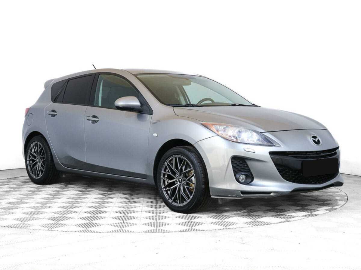 Mazda 3 с пробегом — 2012 год. Фото: #1