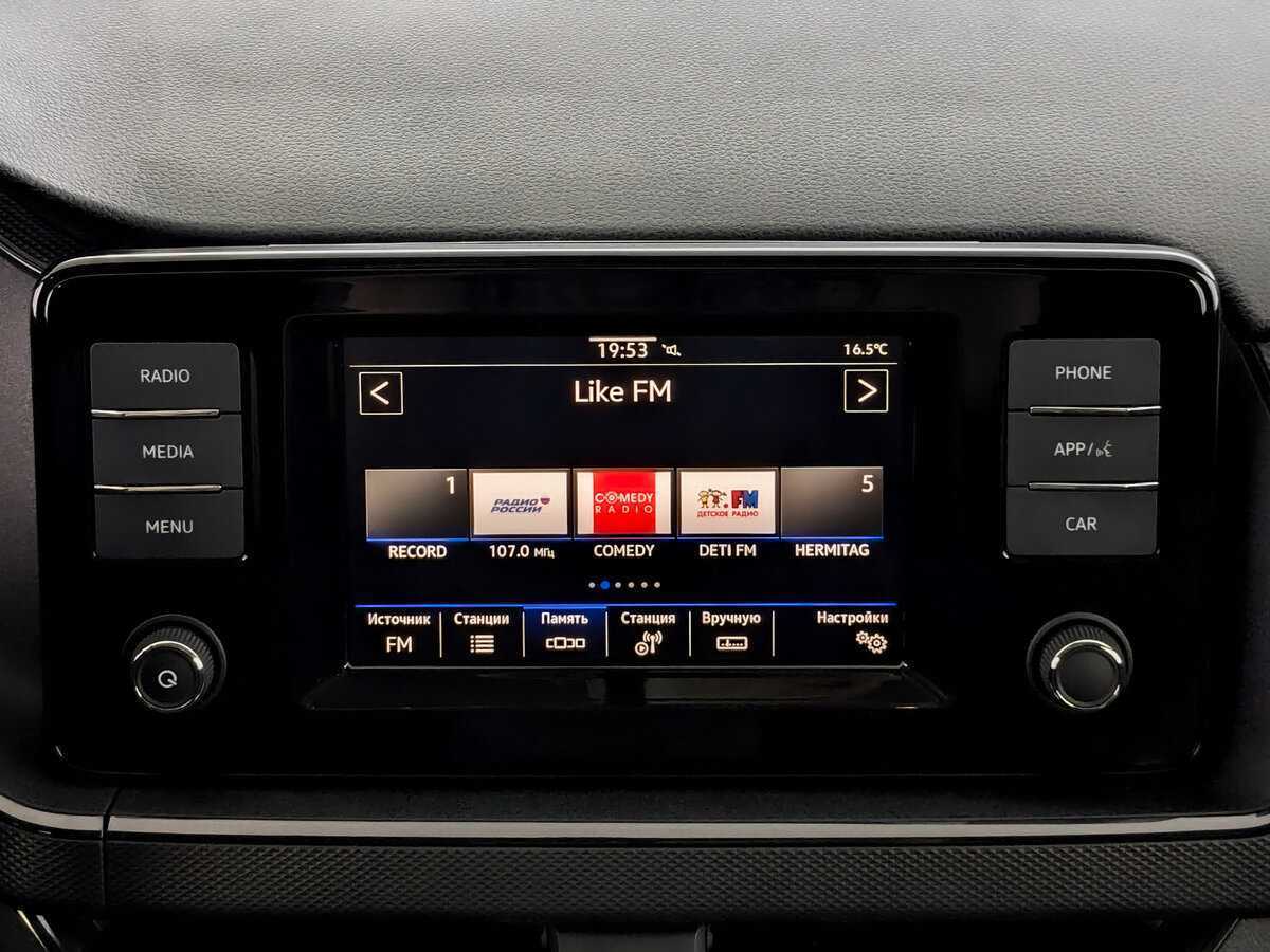 Volkswagen Polo с пробегом — 2021 год. Фото: #12