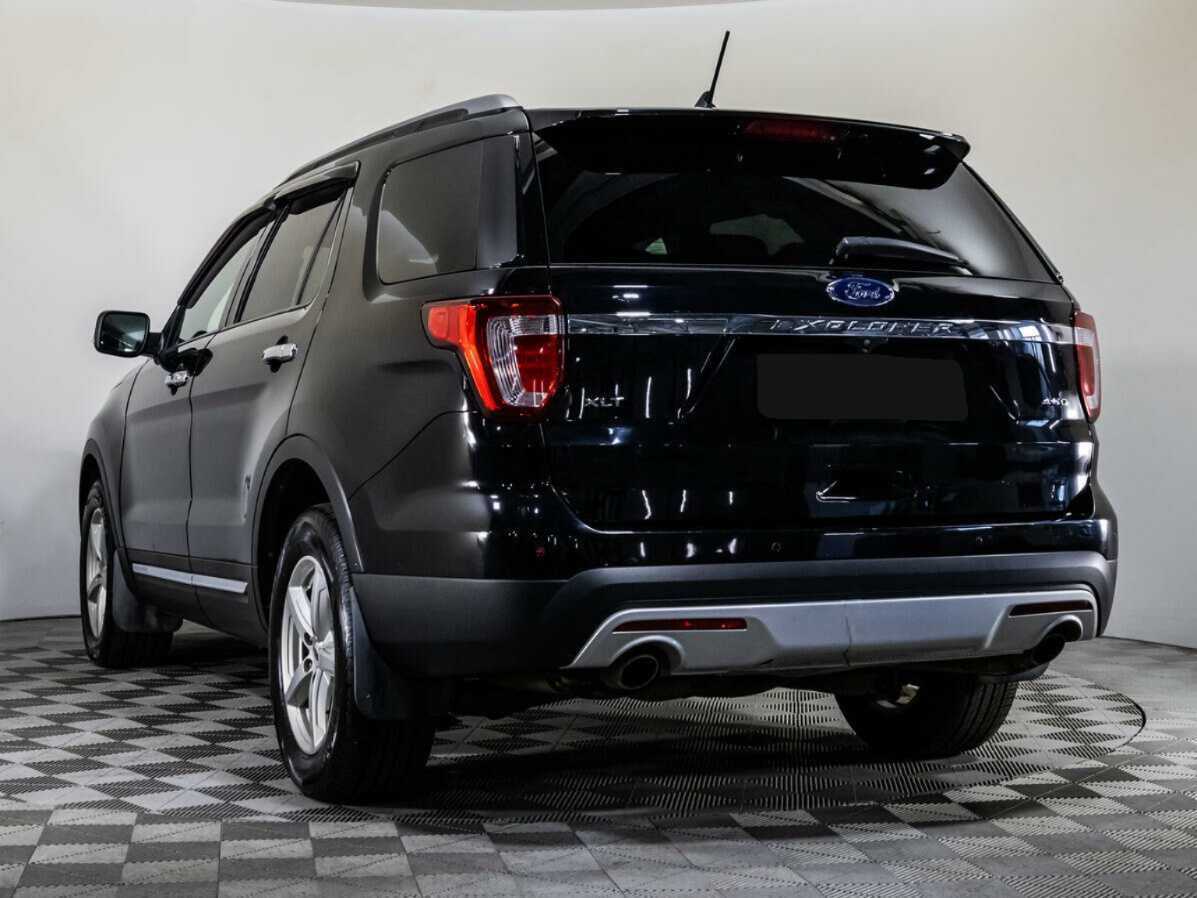 Ford Explorer с пробегом — 2017 год. Фото: #5