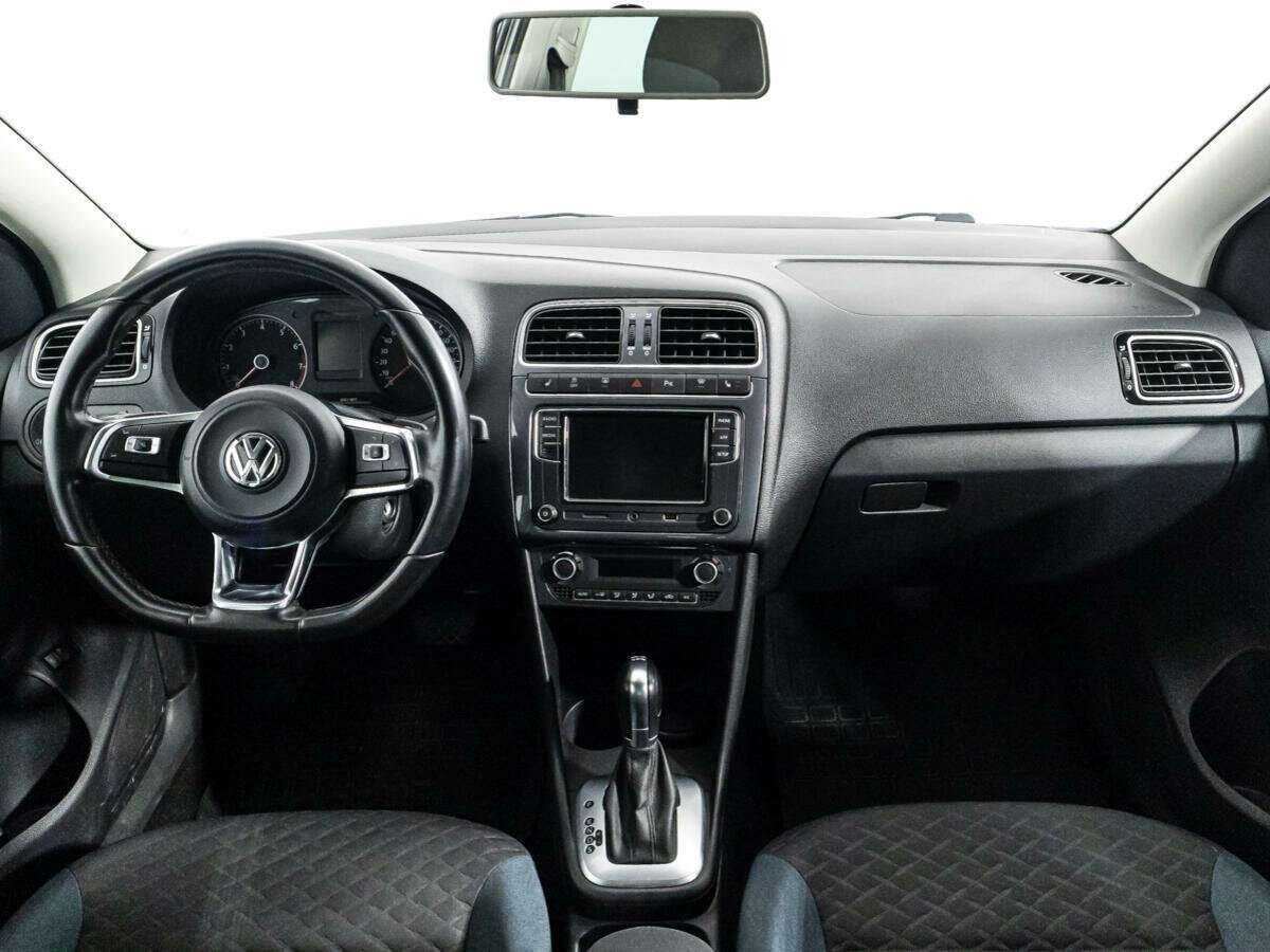 Volkswagen Polo с пробегом — 2019 год. Фото: #12