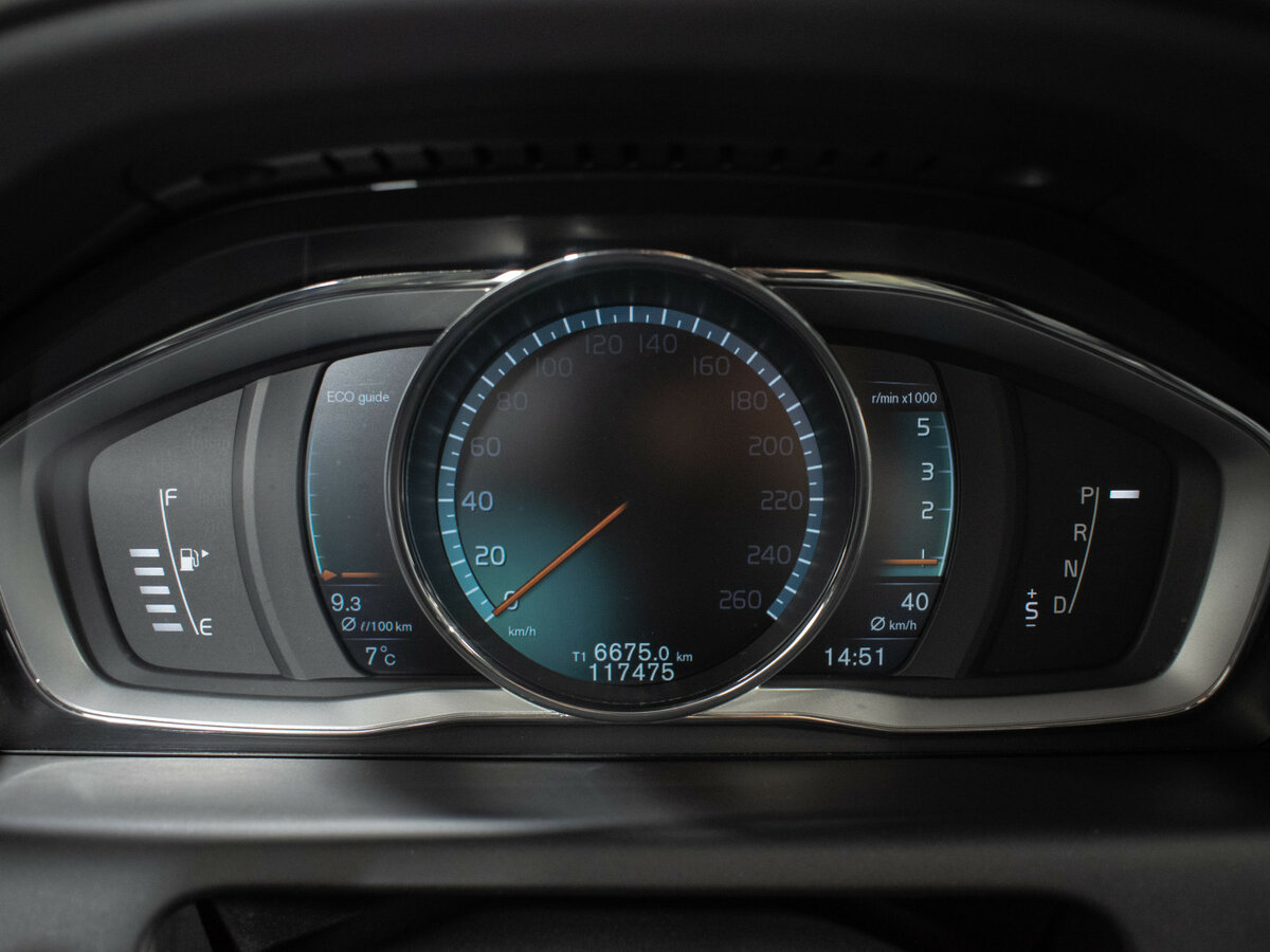 Volvo XC60 с пробегом — 2014 год. Фото: #11
