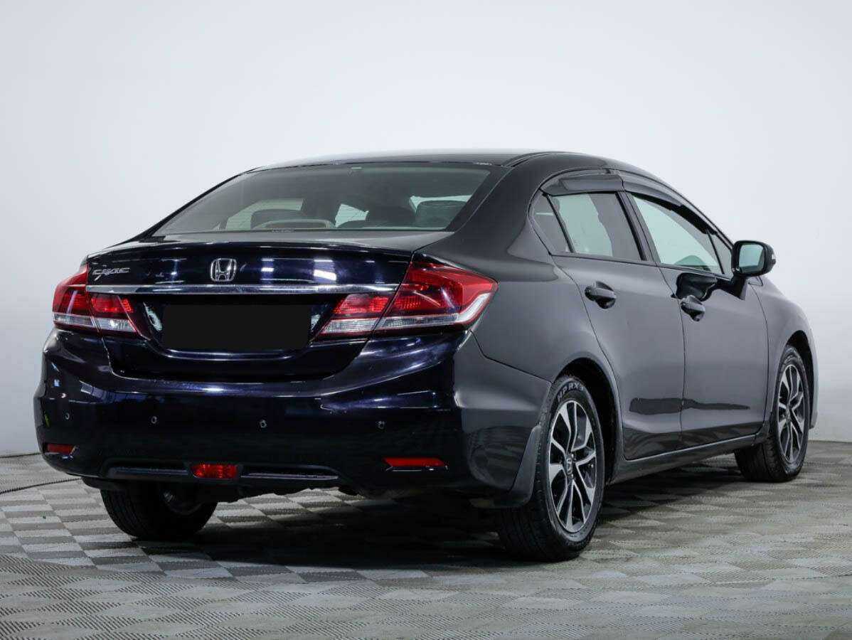 Honda Civic с пробегом — 2013 год. Фото: #3
