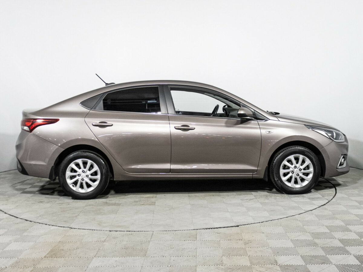 Hyundai Solaris с пробегом — 2018 год. Фото: #3