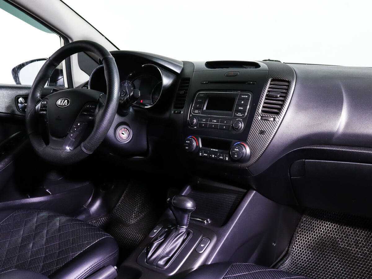 Kia Cerato с пробегом — 2014 год. Фото: #8