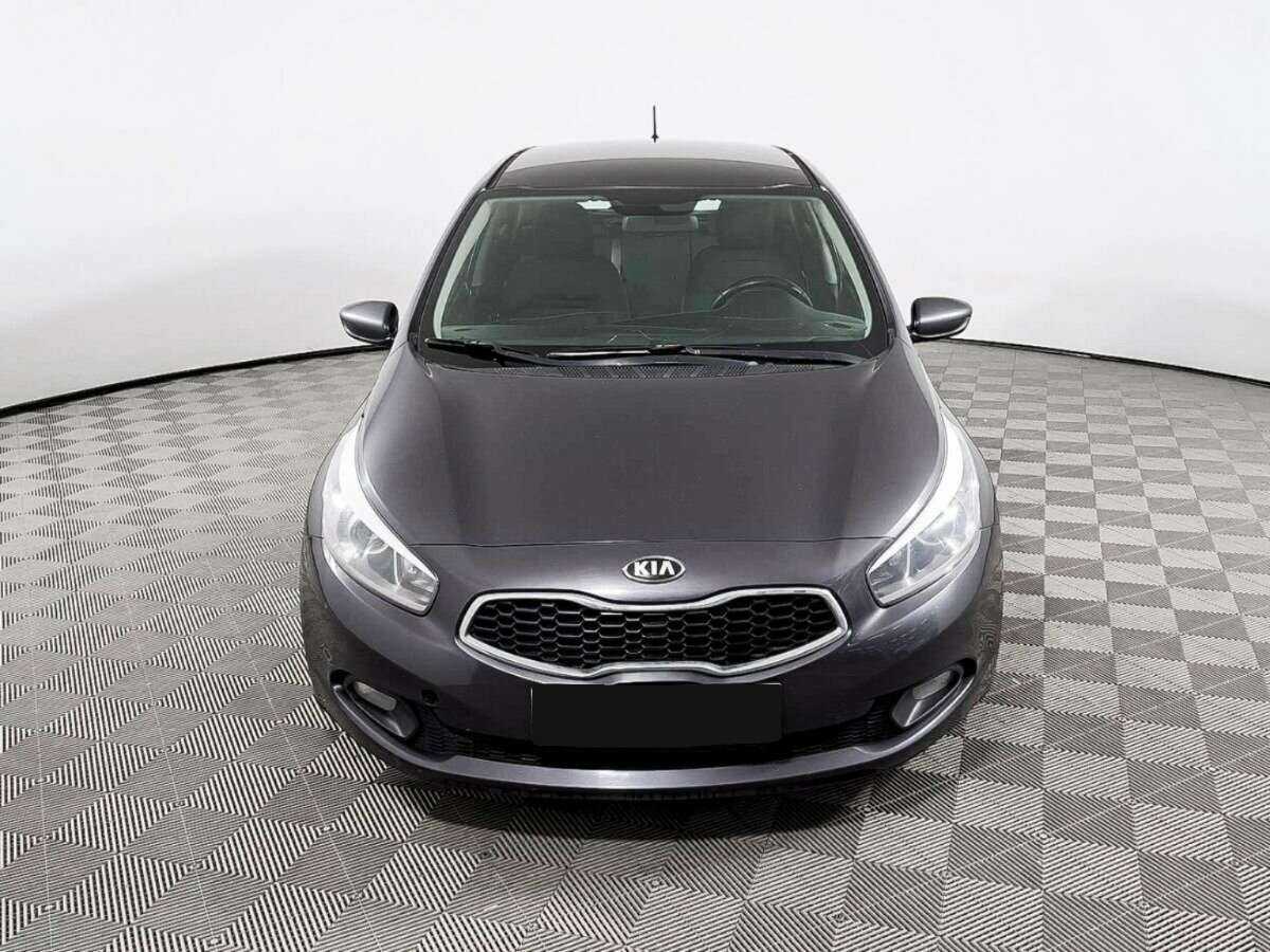 Kia Ceed с пробегом — 2013 год. Фото: #1