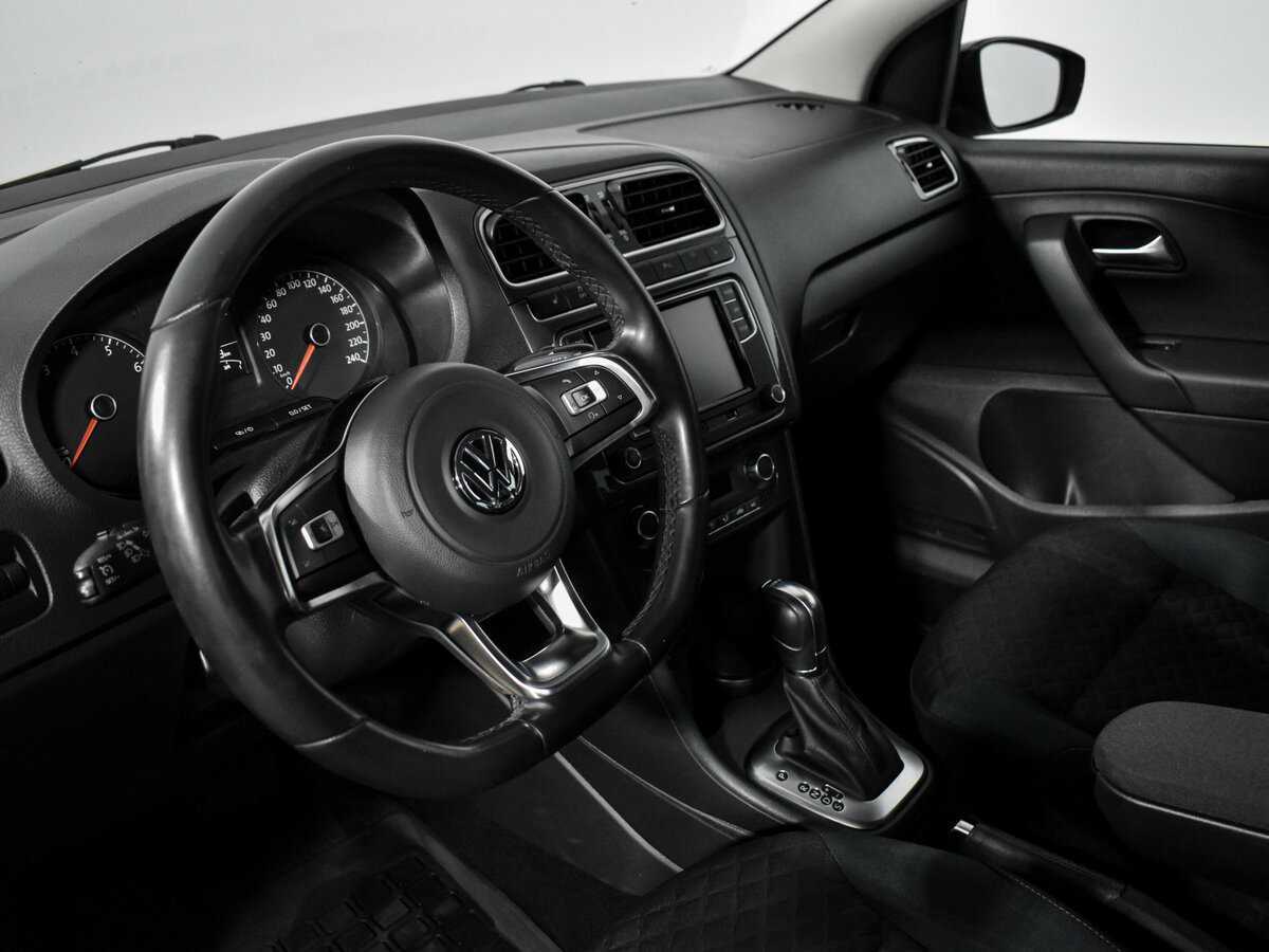 Volkswagen Polo с пробегом — 2019 год. Фото: #8
