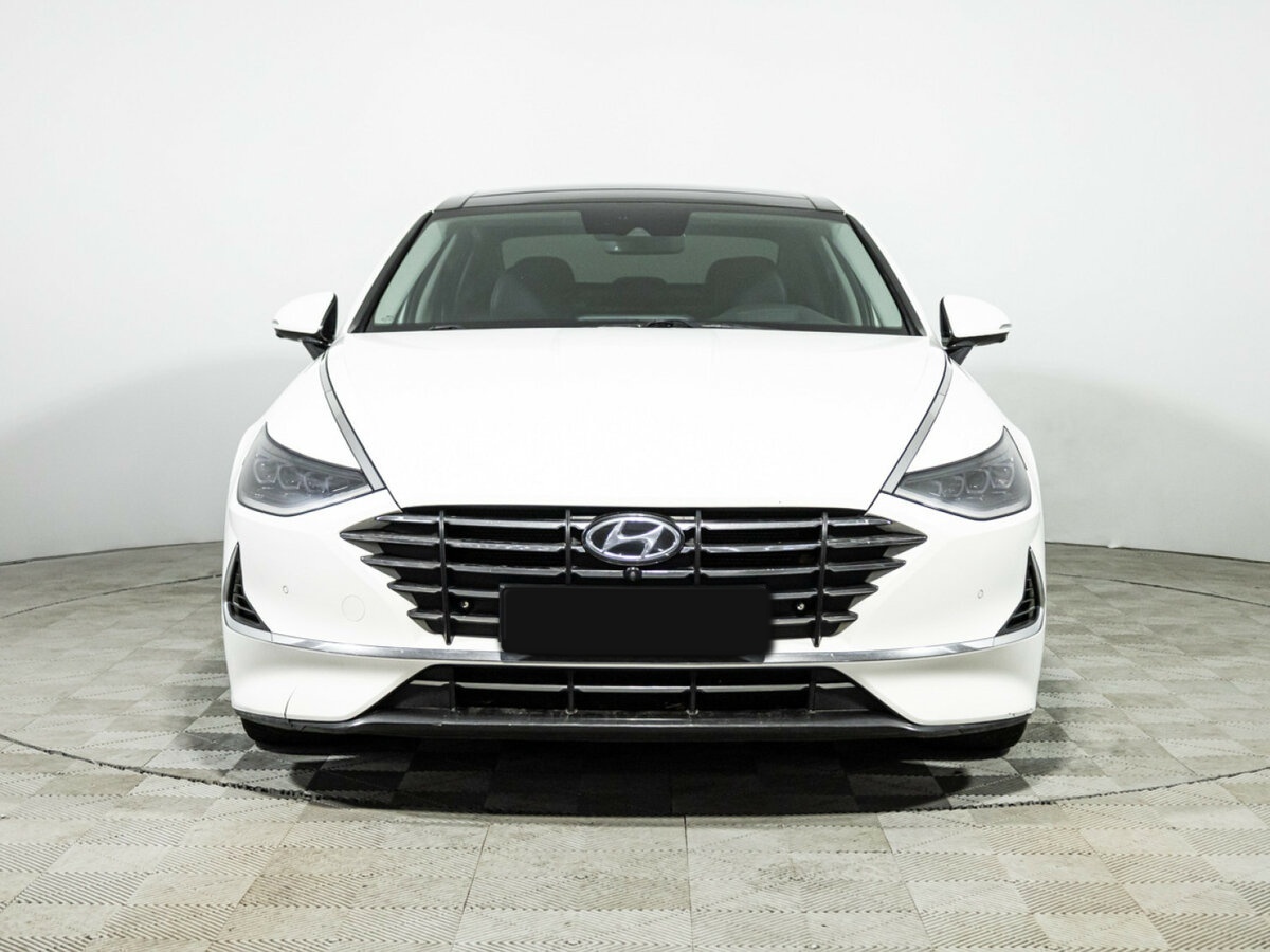 Hyundai Sonata с пробегом — 2021 год. Фото: #1