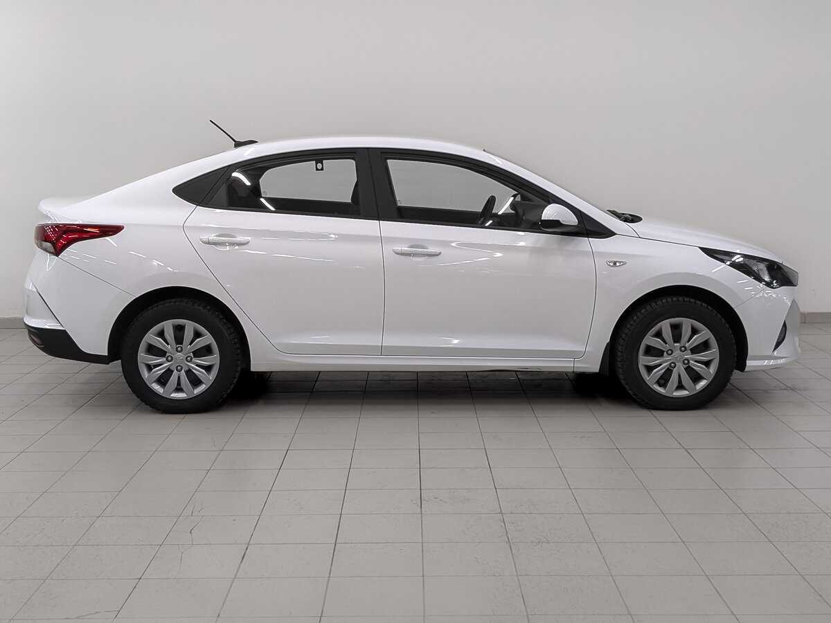 Hyundai Solaris с пробегом — 2021 год. Фото: #3