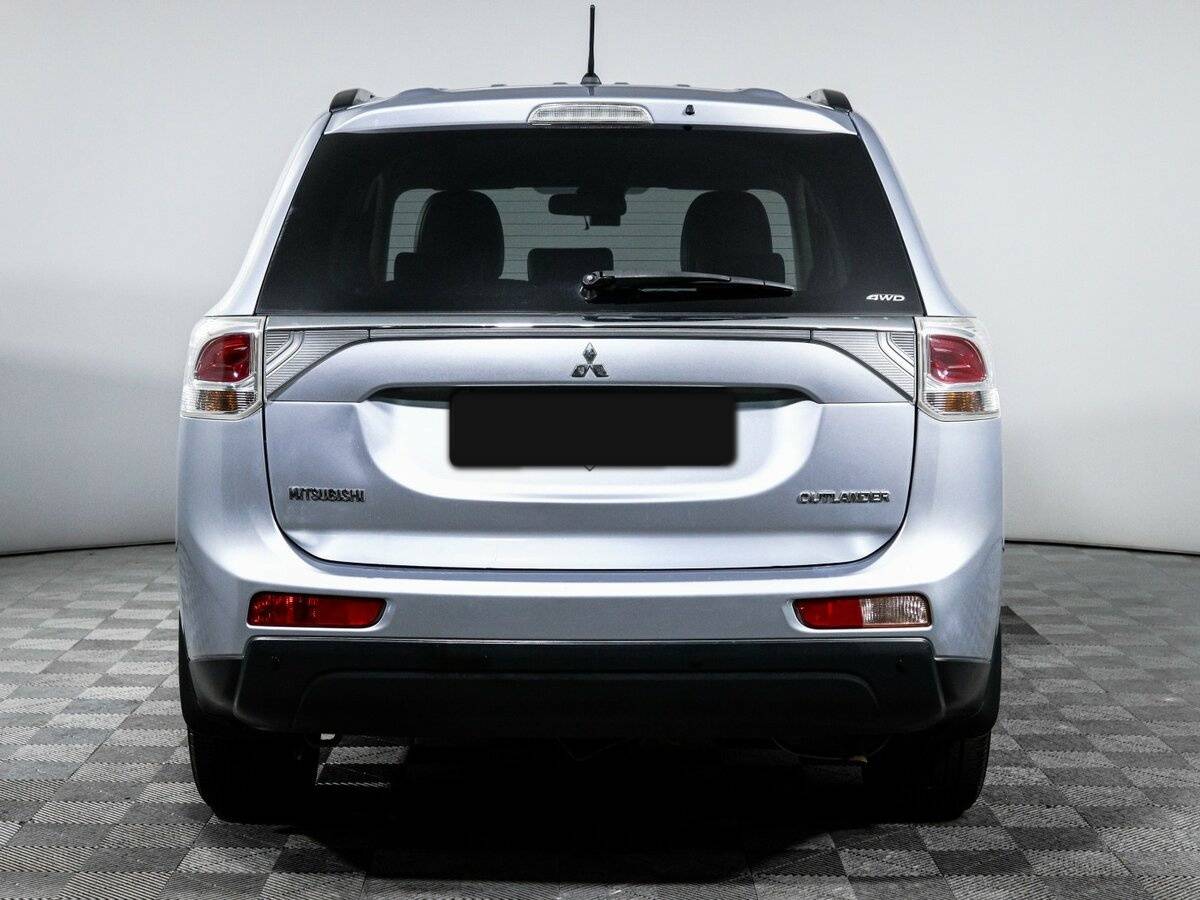 Mitsubishi Outlander с пробегом — 2012 год. Фото: #5