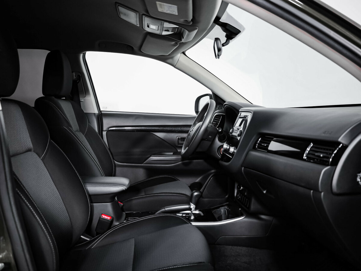 Mitsubishi Outlander с пробегом — 2020 год. Фото: #21
