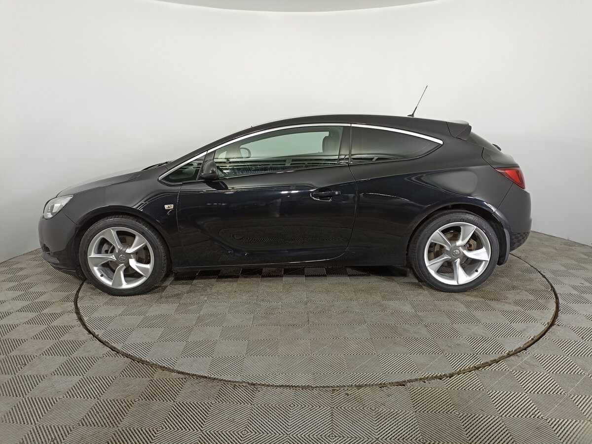Opel Astra с пробегом — 2013 год. Фото: #7