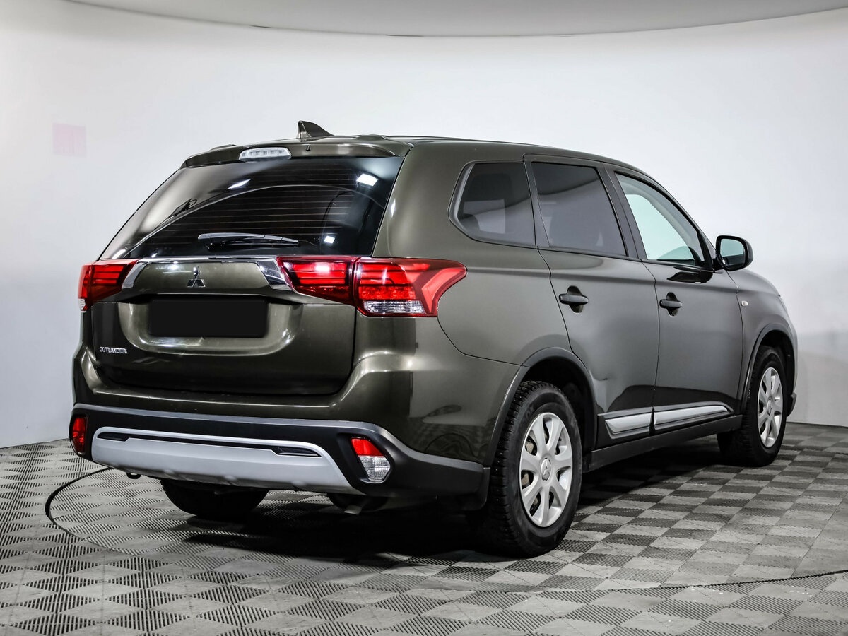 Mitsubishi Outlander с пробегом — 2020 год. Фото: #4