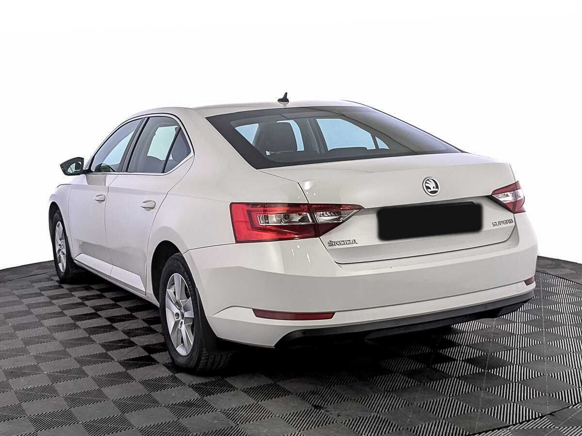 Skoda Superb с пробегом — 2017 год. Фото: #6