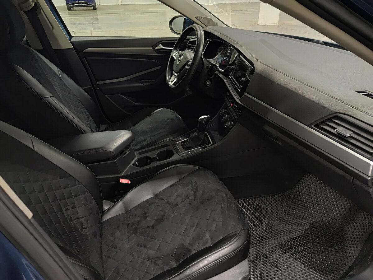 Volkswagen Jetta с пробегом — 2019 год. Фото: #10
