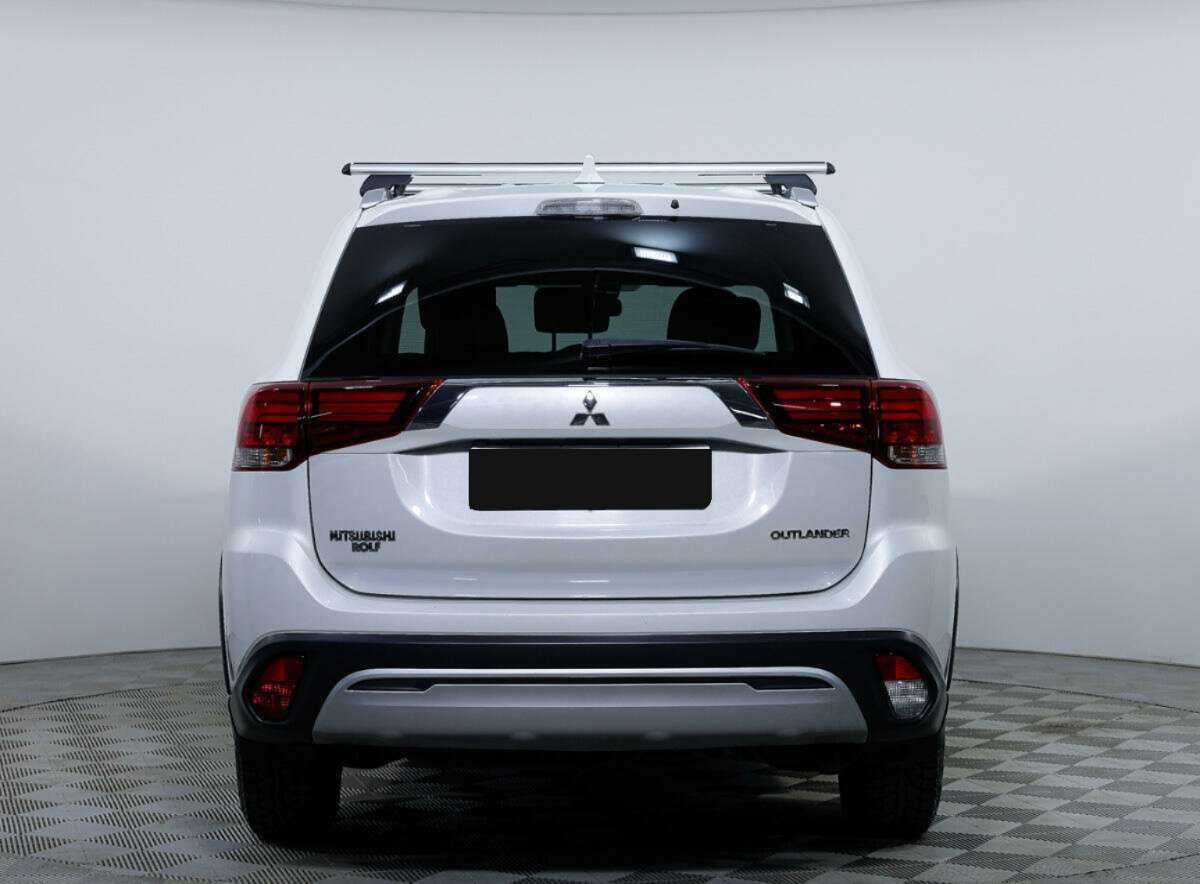 Mitsubishi Outlander с пробегом — 2018 год. Фото: #5
