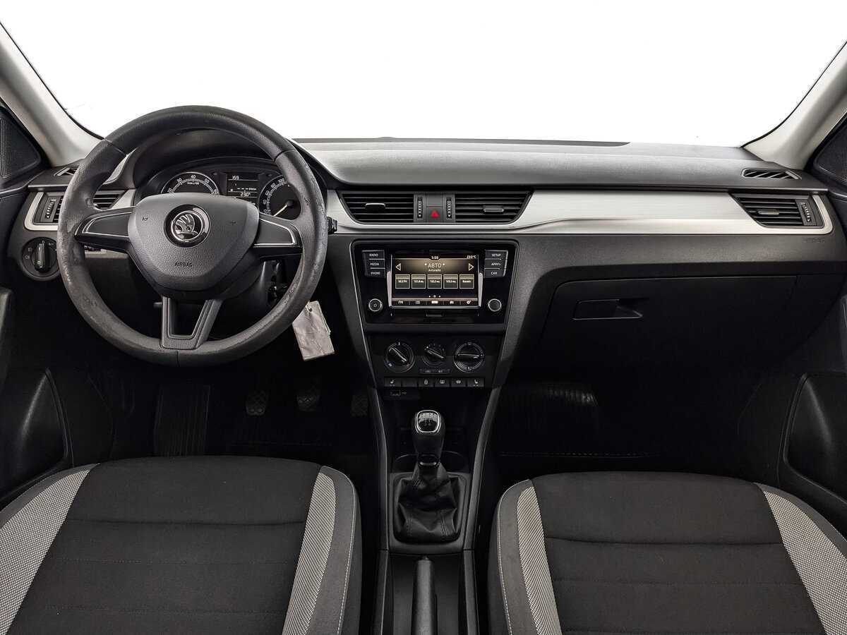 Skoda Rapid с пробегом — 2019 год. Фото: #9