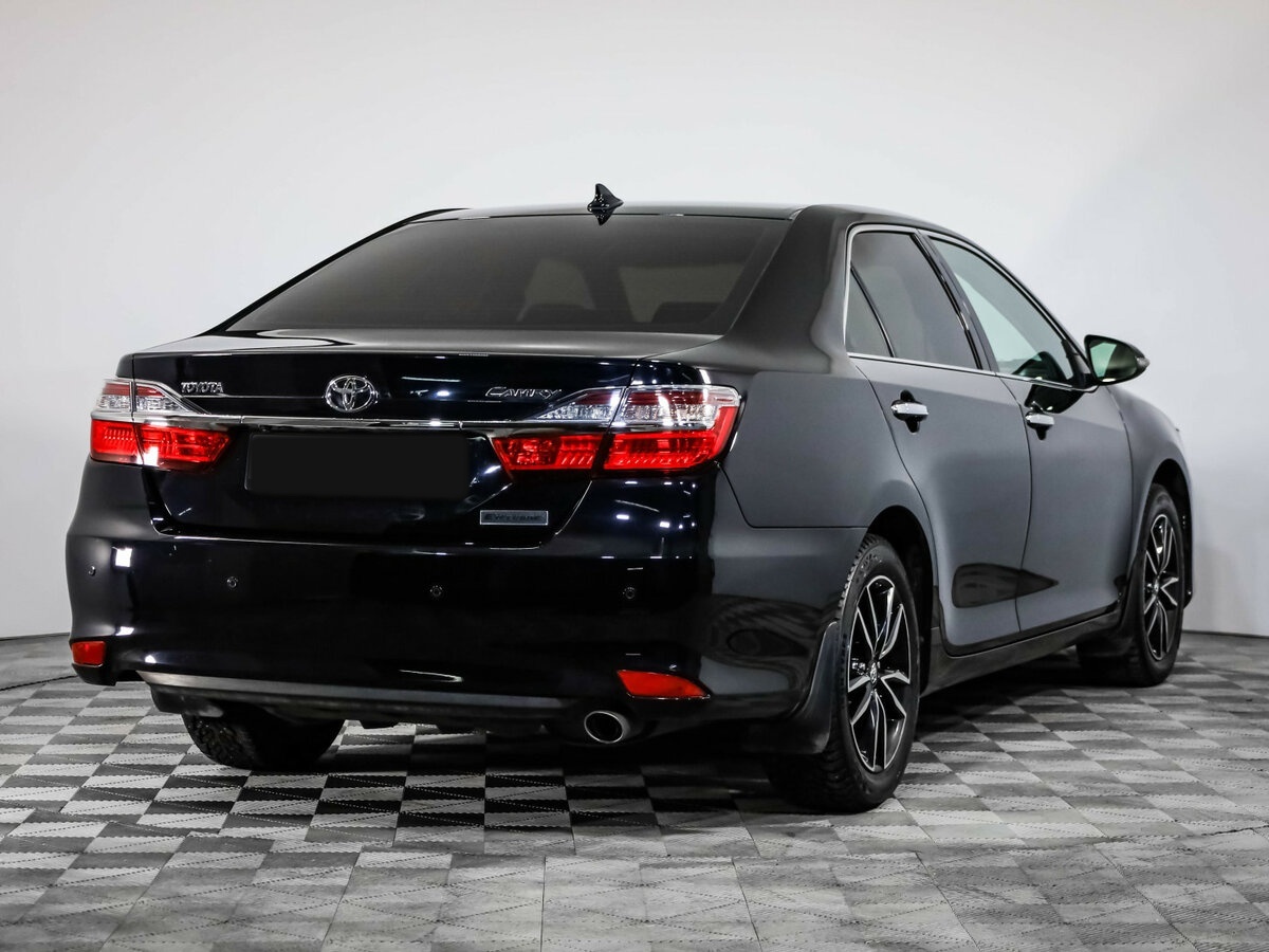 Toyota Camry с пробегом — 2016 год. Фото: #3