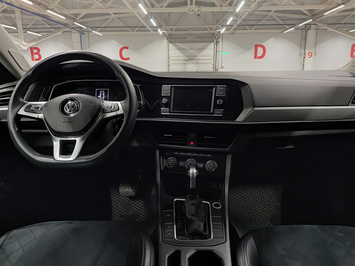 Volkswagen Jetta с пробегом — 2019 год. Фото: #13