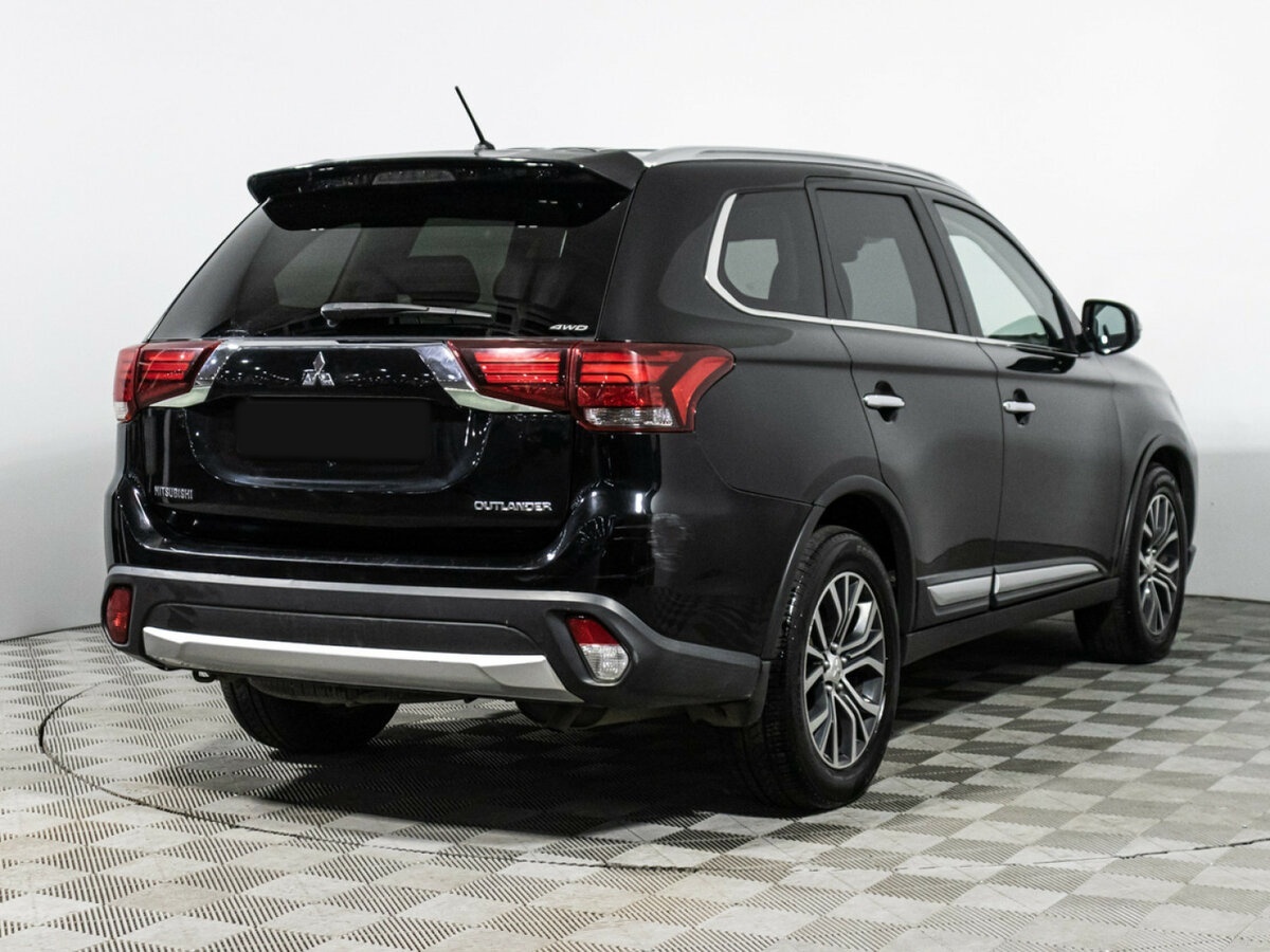 Mitsubishi Outlander с пробегом — 2015 год. Фото: #3