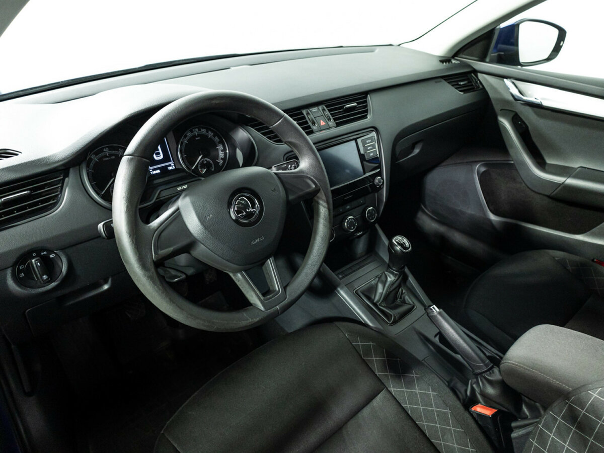 Skoda Octavia с пробегом — 2020 год. Фото: #10