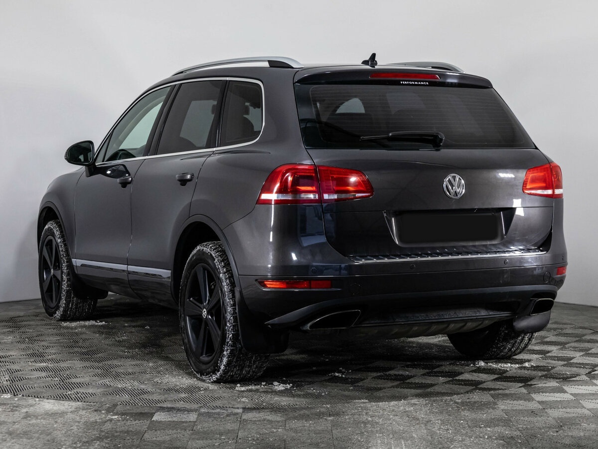 Volkswagen Touareg с пробегом — 2012 год. Фото: #5