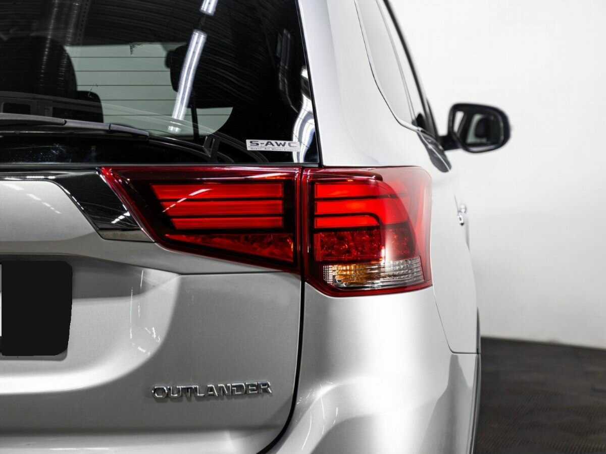 Mitsubishi Outlander с пробегом — 2018 год. Фото: #6