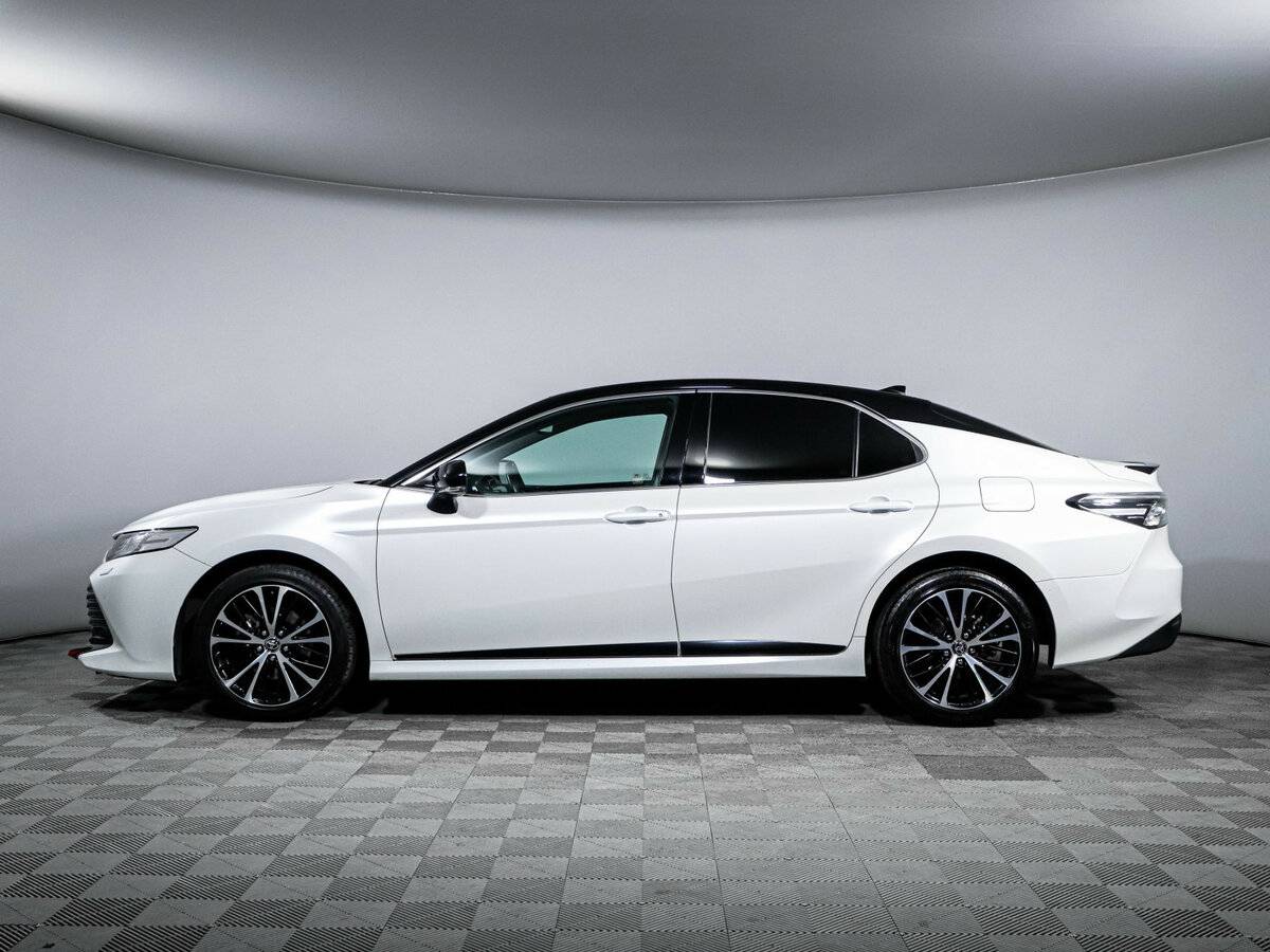 Toyota Camry с пробегом — 2020 год. Фото: #7