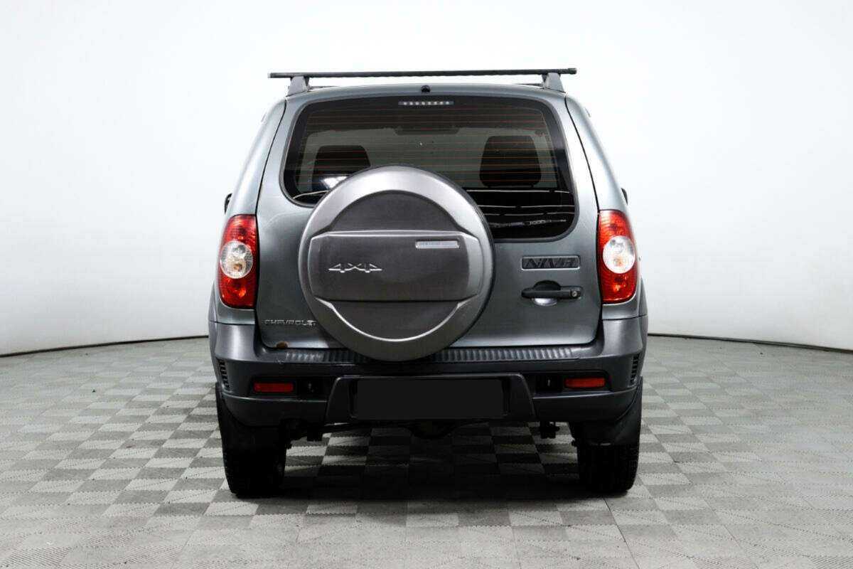 Chevrolet Niva с пробегом — 2014 год. Фото: #5