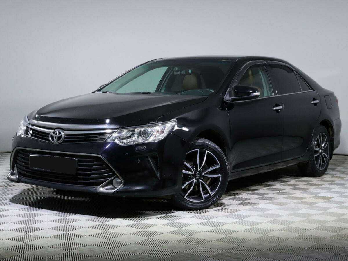 Toyota Camry с пробегом — 2016 год. Посмотреть фото