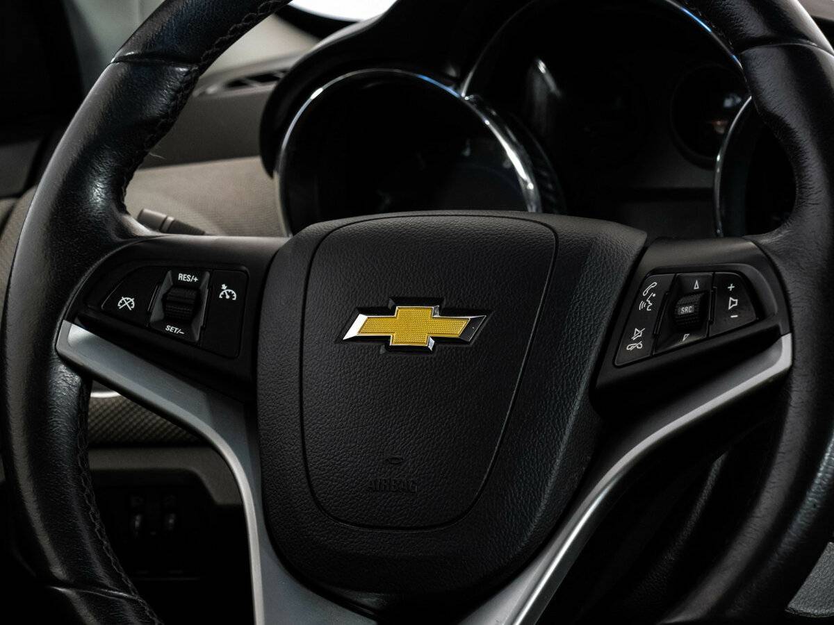 Chevrolet Cruze с пробегом — 2014 год. Фото: #12