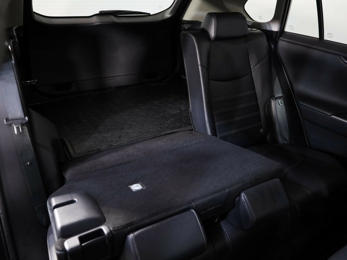 Toyota RAV4 с пробегом — 2019 год. Фото: #22