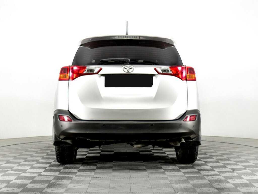 Toyota RAV4 с пробегом — 2013 год. Фото: #4