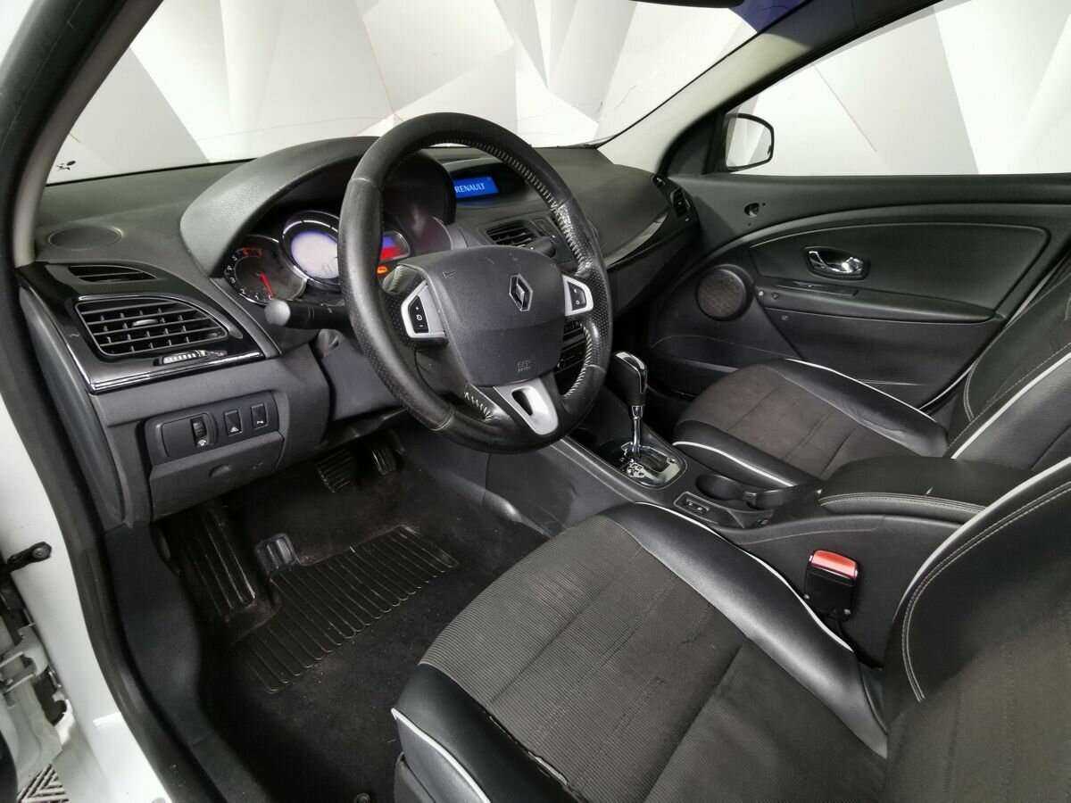 Renault Fluence с пробегом — 2012 год. Фото: #13