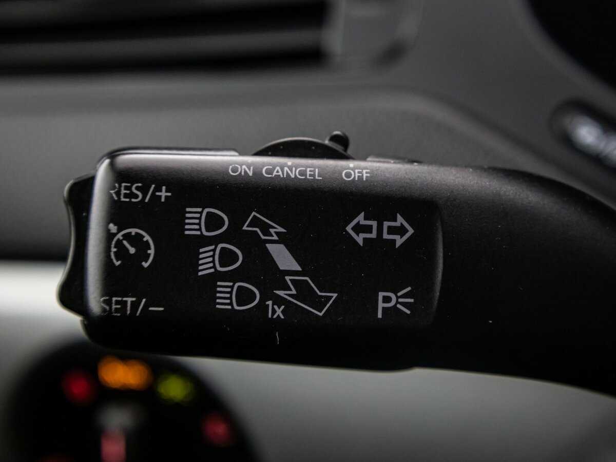 Volkswagen Jetta с пробегом — 2012 год. Фото: #15