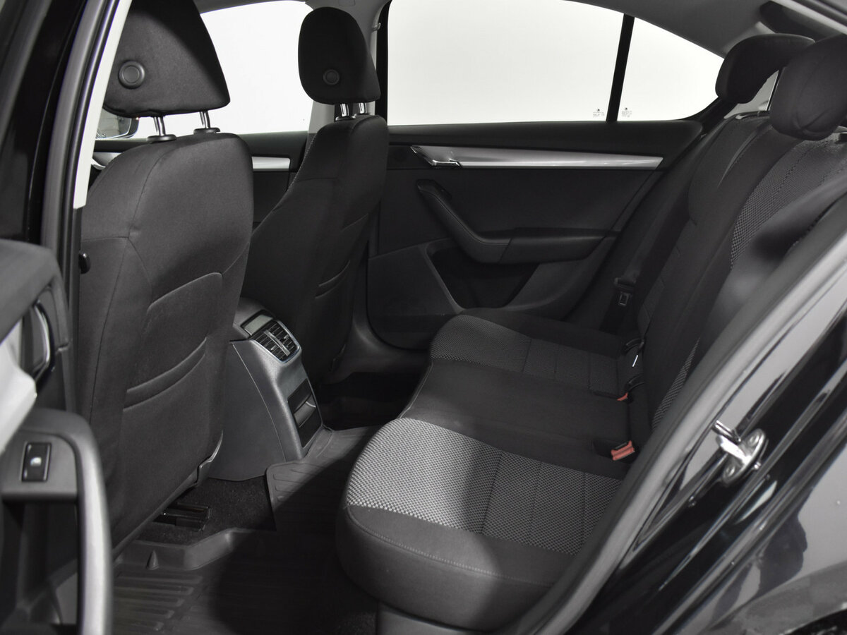 Skoda Octavia с пробегом — 2014 год. Фото: #10
