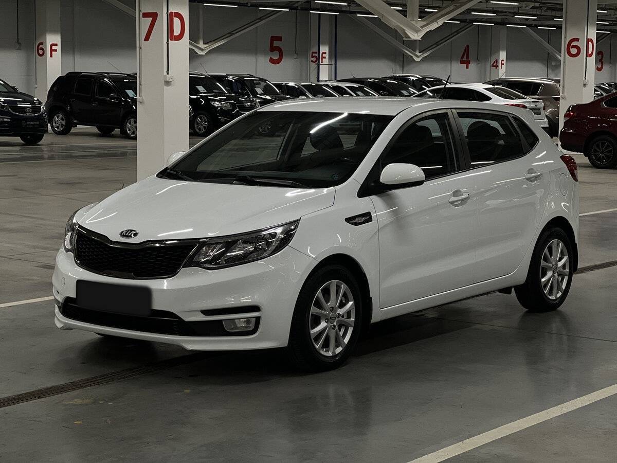 Kia Rio с пробегом — 2015 год. Посмотреть фото