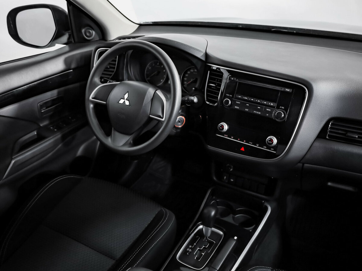 Mitsubishi Outlander с пробегом — 2020 год. Фото: #7
