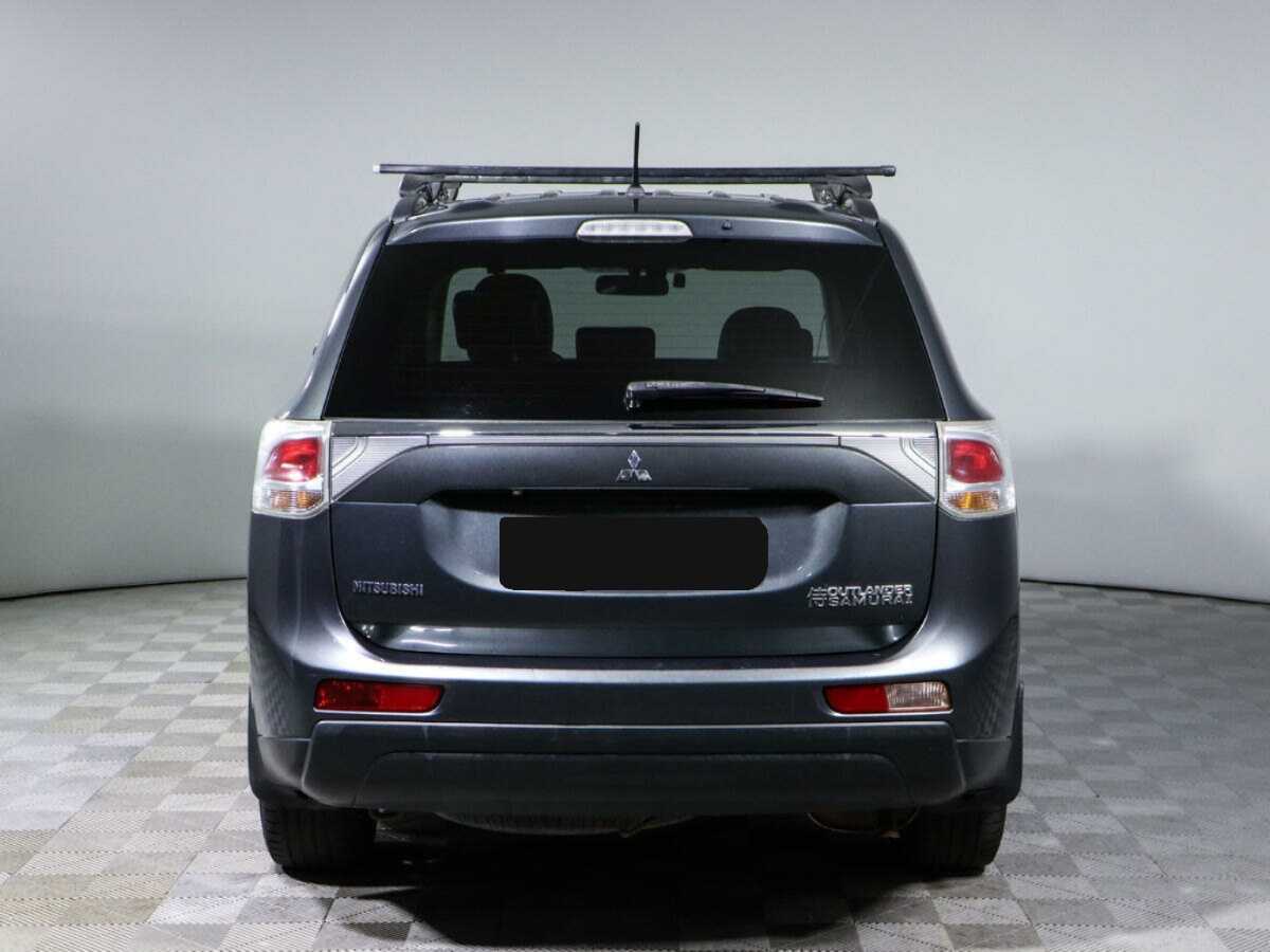 Mitsubishi Outlander с пробегом — 2013 год. Фото: #4