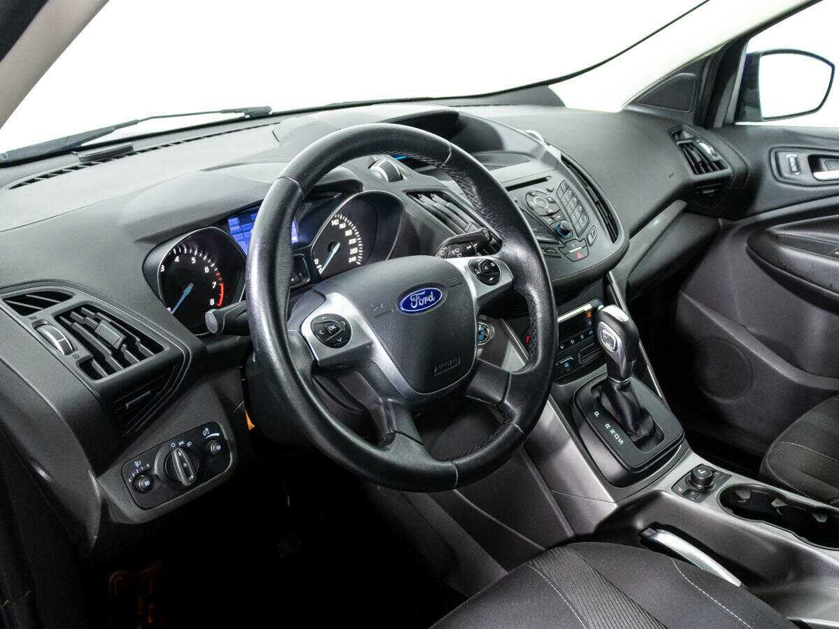 Ford Kuga с пробегом — 2016 год. Фото: #10