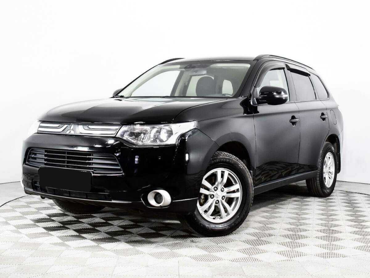 Mitsubishi Outlander с пробегом — 2013 год. Фото: #0