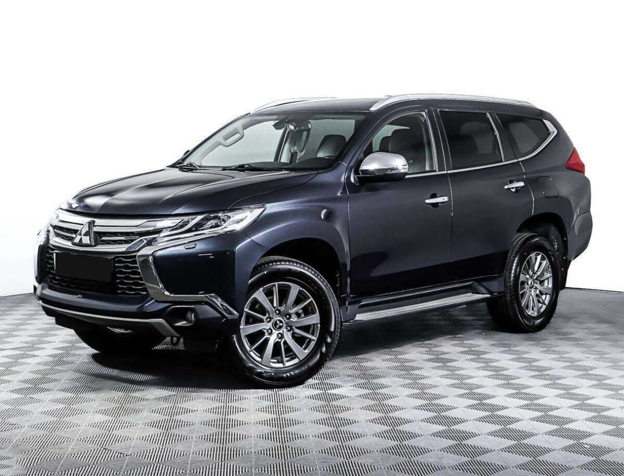 Mitsubishi Pajero Sport с пробегом — 2018 год. Фото: #0
