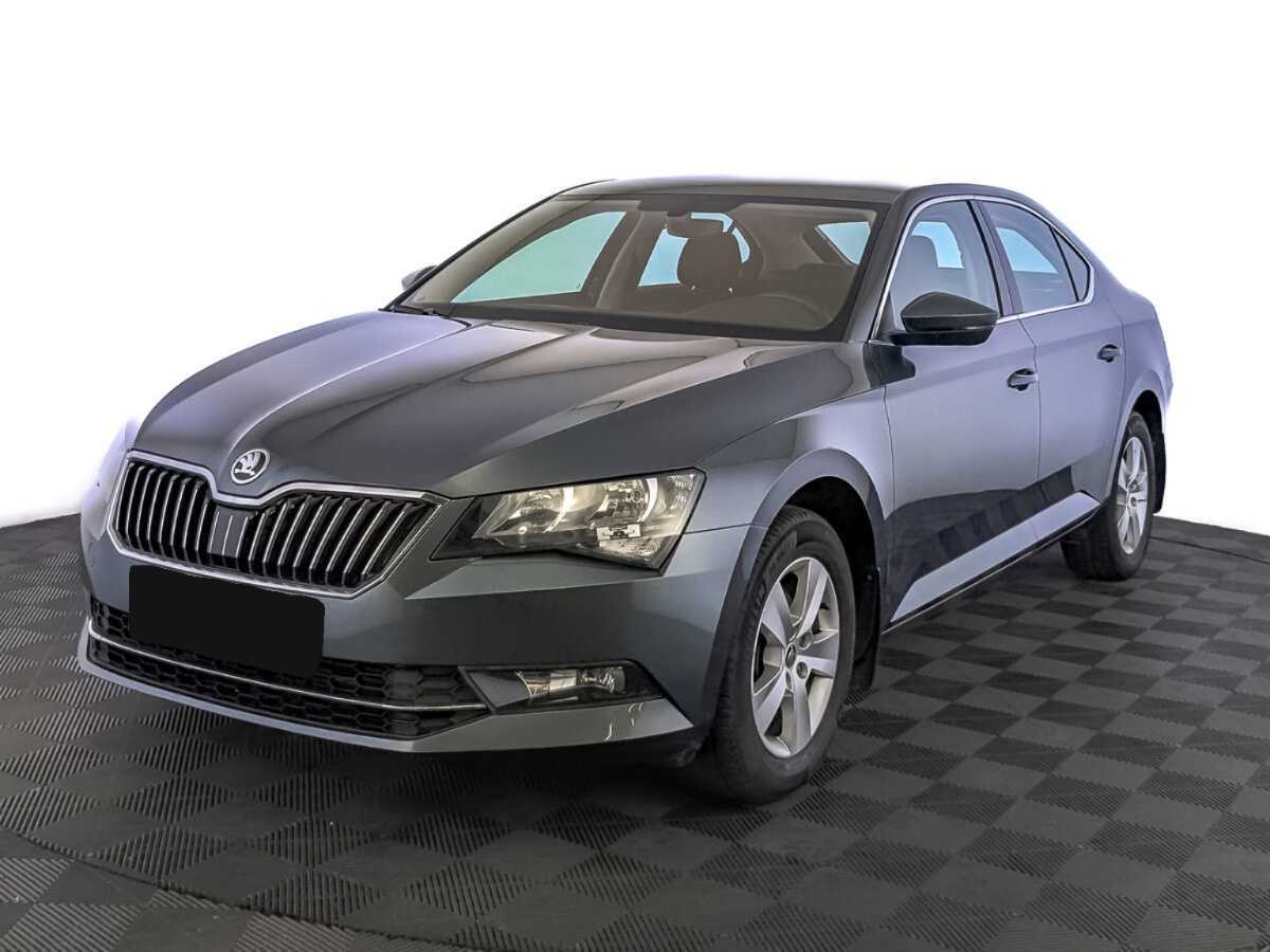 Skoda Superb с пробегом — 2019 год. Фото: #0