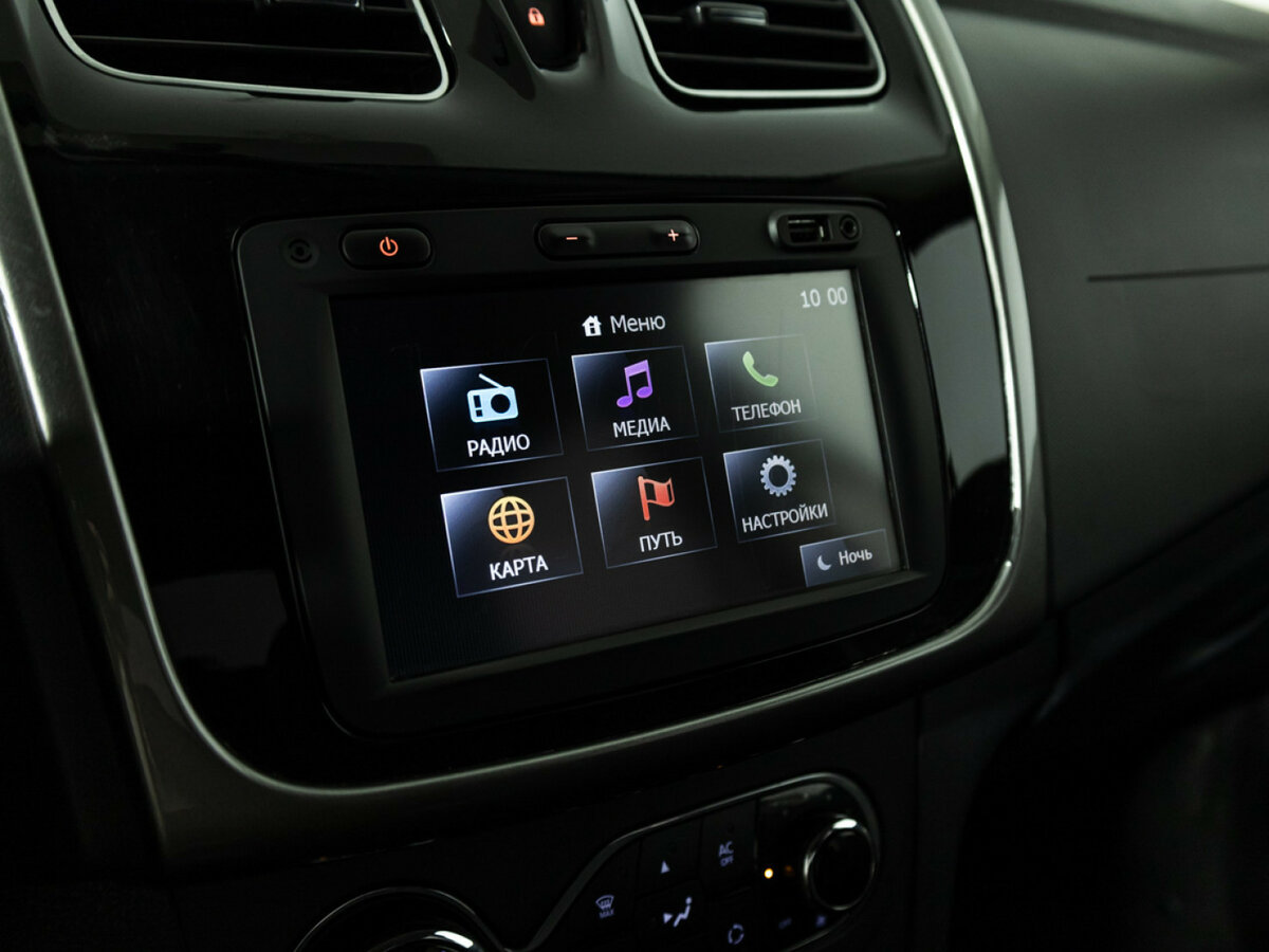 Renault Logan с пробегом — 2014 год. Фото: #12