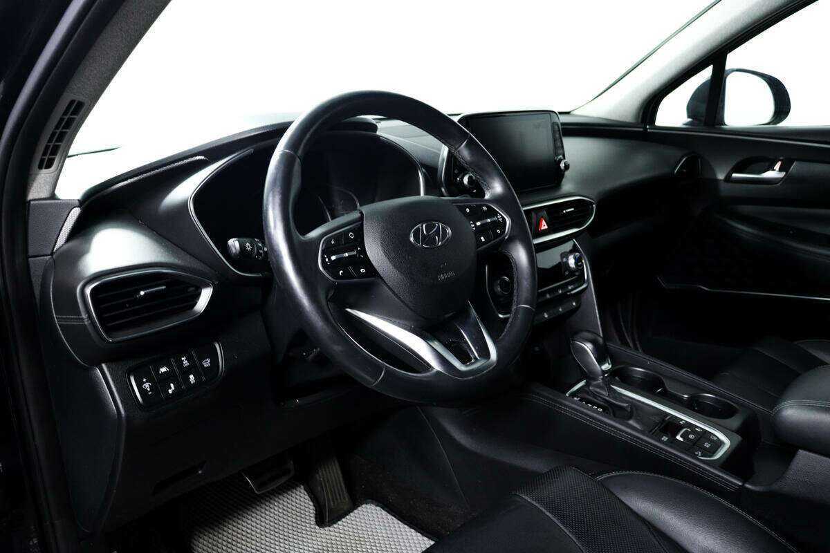 Hyundai Santa Fe с пробегом — 2019 год. Фото: #12