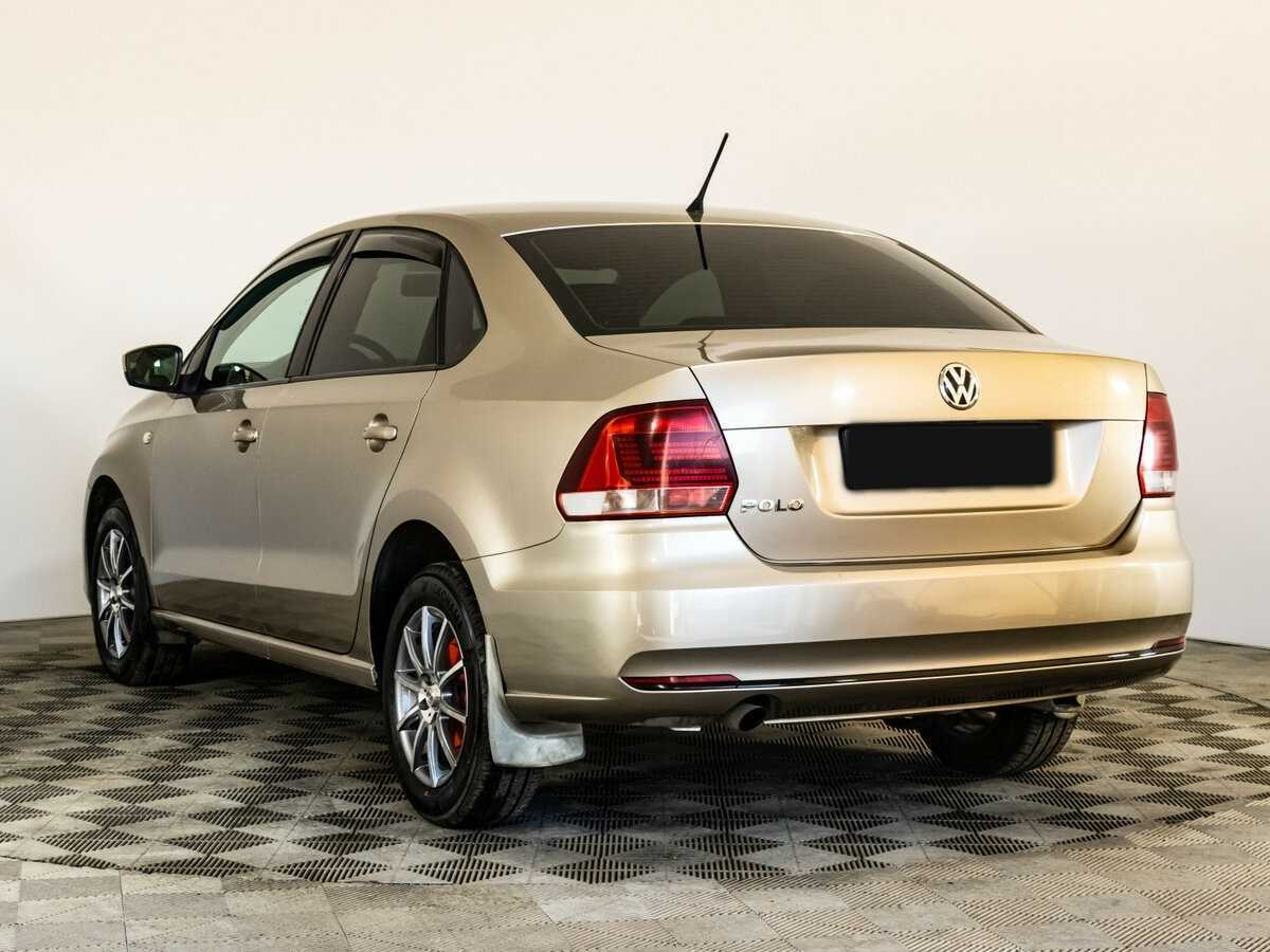 Volkswagen Polo с пробегом — 2016 год. Фото: #5