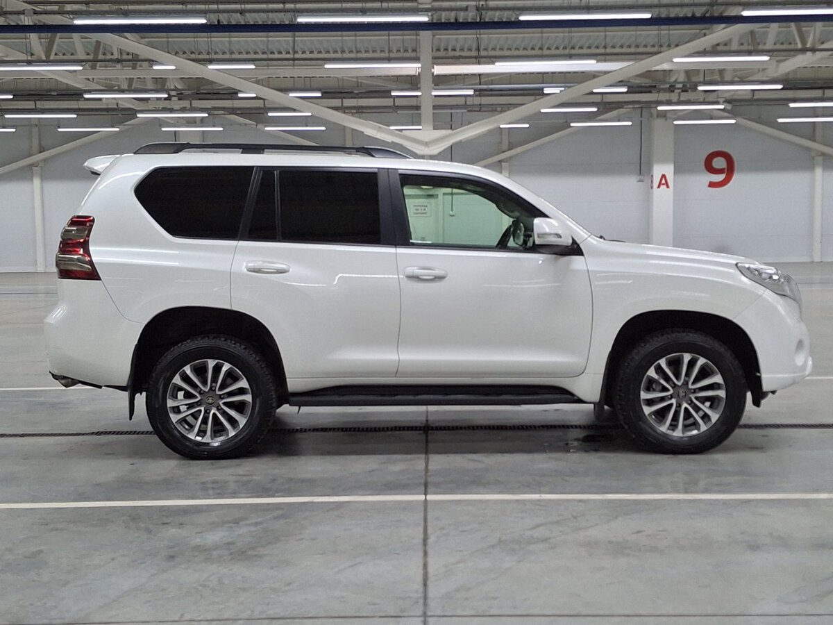 Toyota Land Cruiser Prado с пробегом — 2014 год. Фото: #3