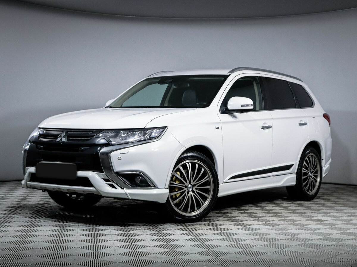Mitsubishi Outlander с пробегом — 2018 год. Фото: #0
