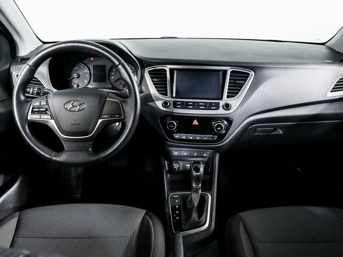 Hyundai Solaris с пробегом — 2019 год. Фото: #11